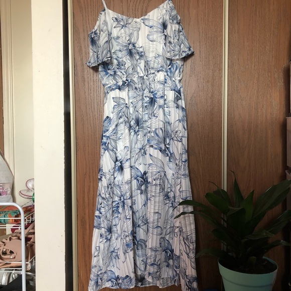 Angeleye floral open shoulder dress - Picture 2 of 9